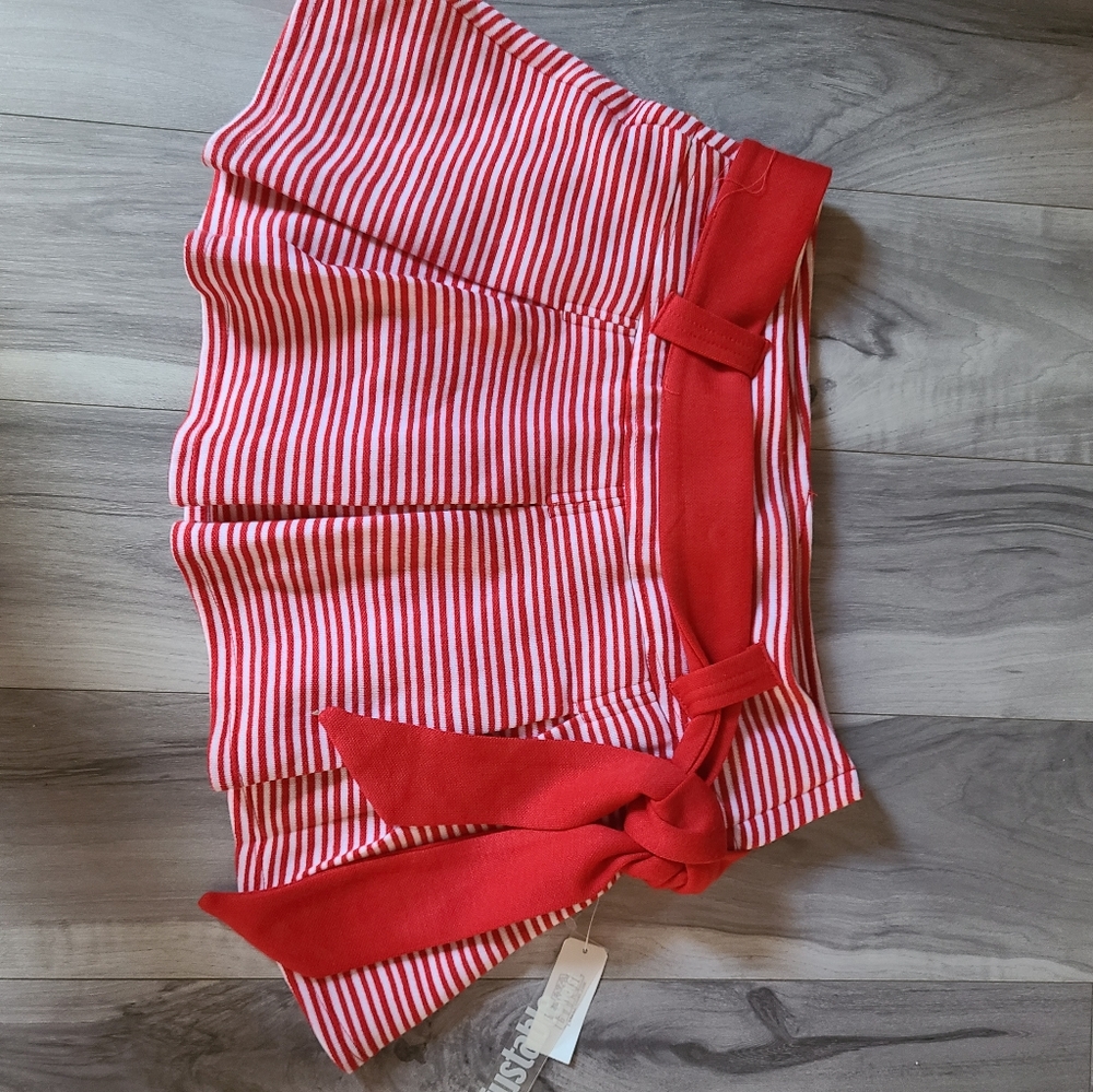 💥3/$48💥NWT La Senza Girl Candy-striped Skirt